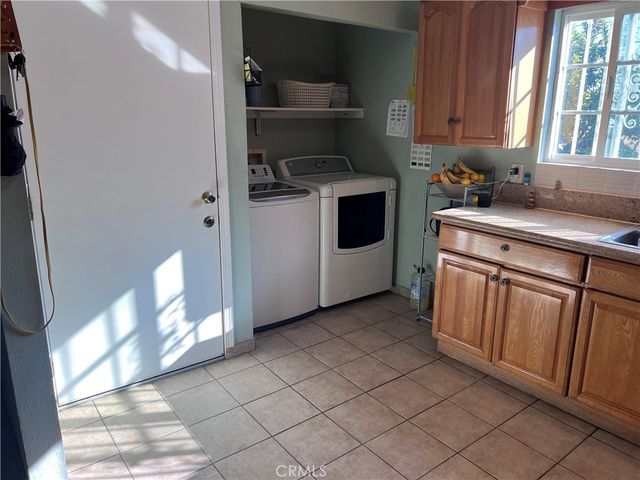 1222 E 103rd Street, Los Angeles, CA 90002