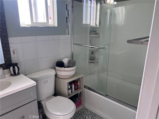 1222 E 103rd Street, Los Angeles, CA 90002