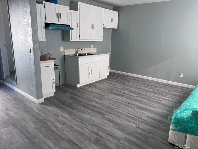 1222 E 103rd Street, Los Angeles, CA 90002