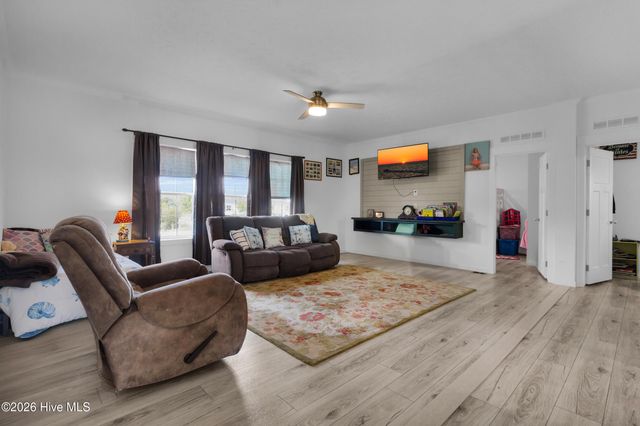 105 Gosling Lane, Beaufort, NC 28516