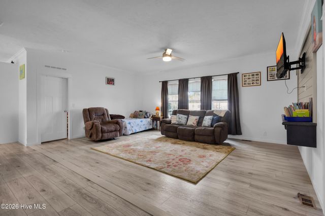 105 Gosling Lane, Beaufort, NC 28516