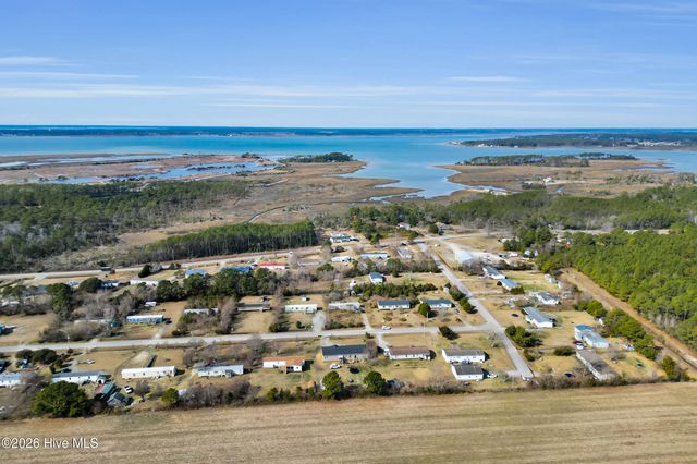 105 Gosling Lane, Beaufort, NC 28516