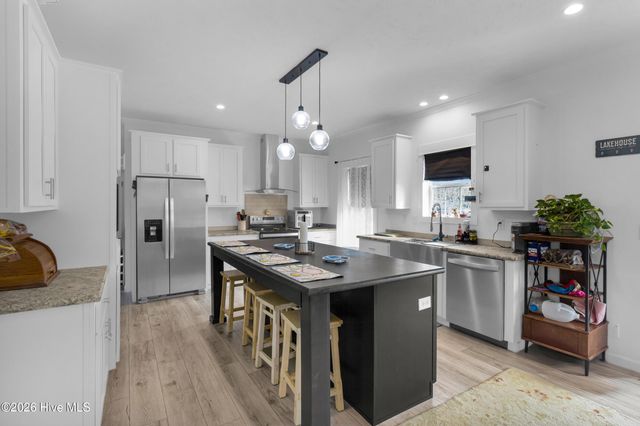 105 Gosling Lane, Beaufort, NC 28516