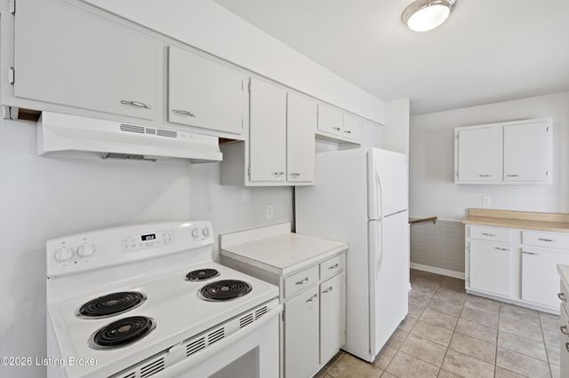 7003 Sunny Vale Way, Louisville, KY 40272