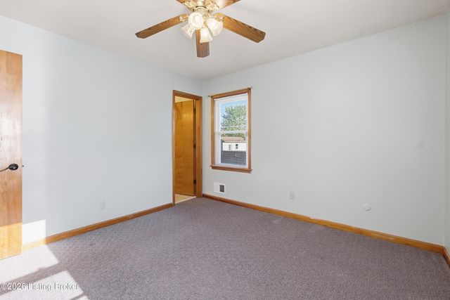 7003 Sunny Vale Way, Louisville, KY 40272