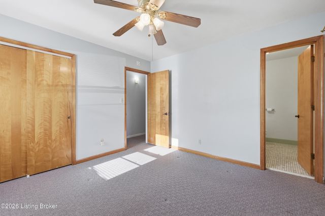 7003 Sunny Vale Way, Louisville, KY 40272