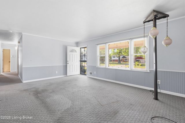 7003 Sunny Vale Way, Louisville, KY 40272