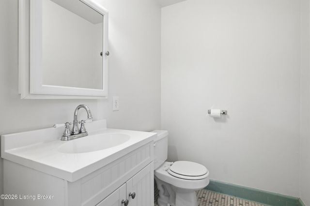 7003 Sunny Vale Way, Louisville, KY 40272