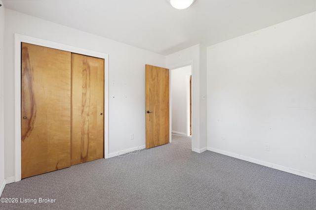 7003 Sunny Vale Way, Louisville, KY 40272