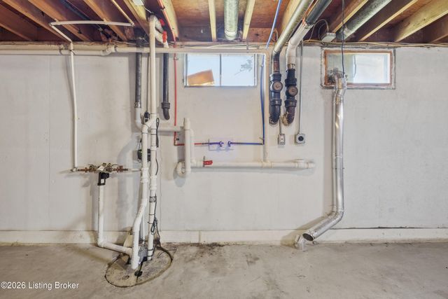 7003 Sunny Vale Way, Louisville, KY 40272