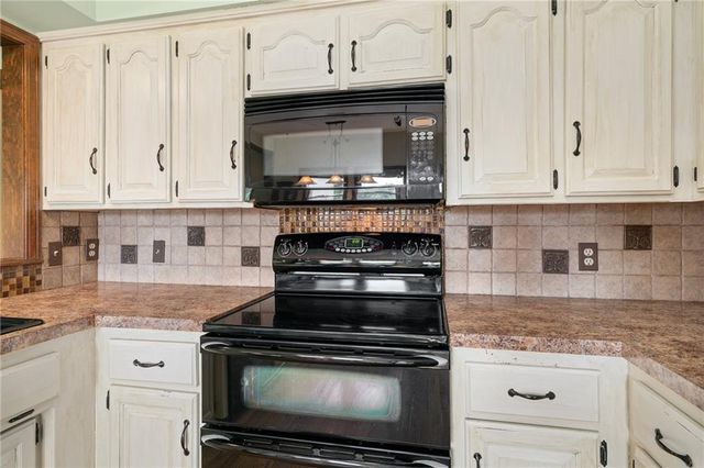 15367 Monrovia Street, Overland Park, KS 66221
