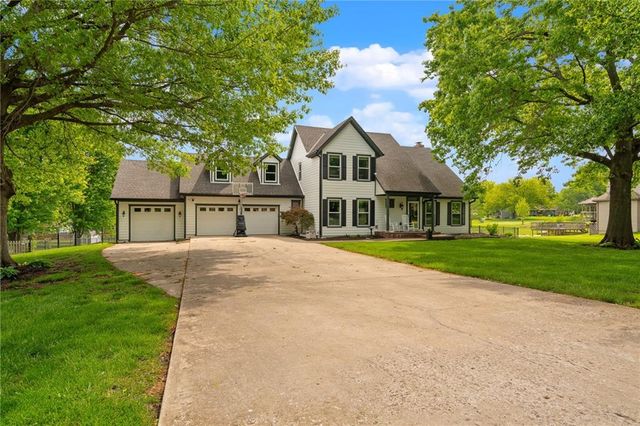 15367 Monrovia Street, Overland Park, KS 66221