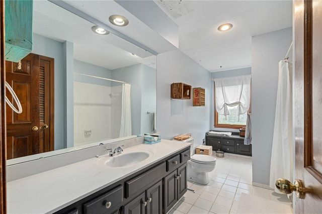 15367 Monrovia Street, Overland Park, KS 66221