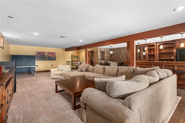 15367 Monrovia Street, Overland Park, KS 66221