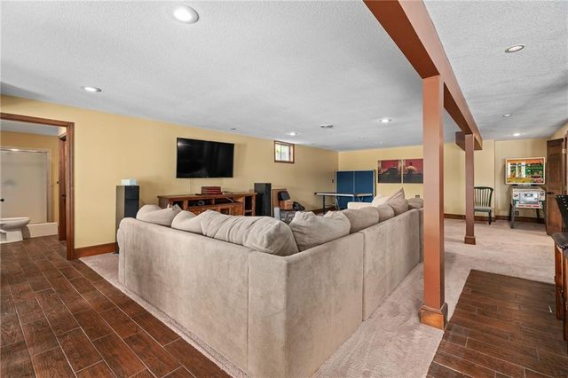 15367 Monrovia Street, Overland Park, KS 66221