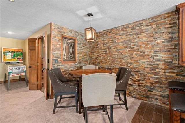15367 Monrovia Street, Overland Park, KS 66221