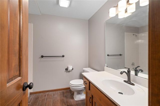 15367 Monrovia Street, Overland Park, KS 66221