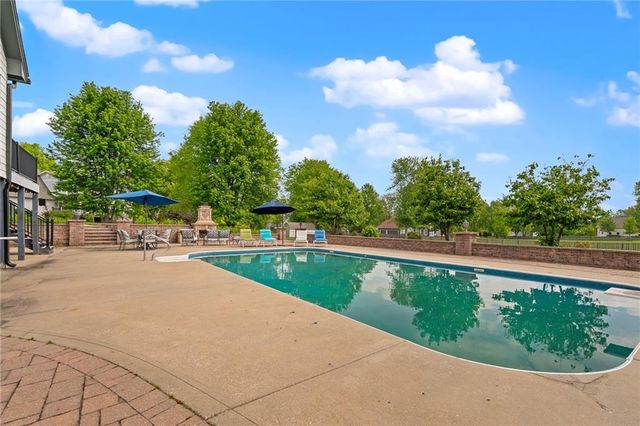 15367 Monrovia Street, Overland Park, KS 66221