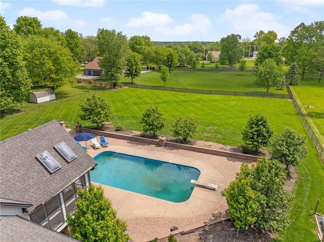 15367 Monrovia Street, Overland Park, KS 66221