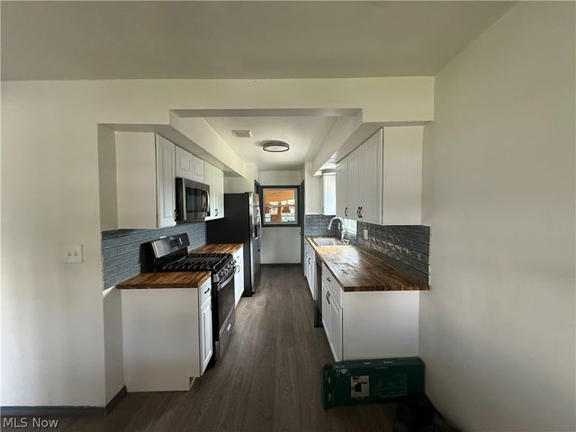 3160 Linda Drive NW, Warren, OH 44485