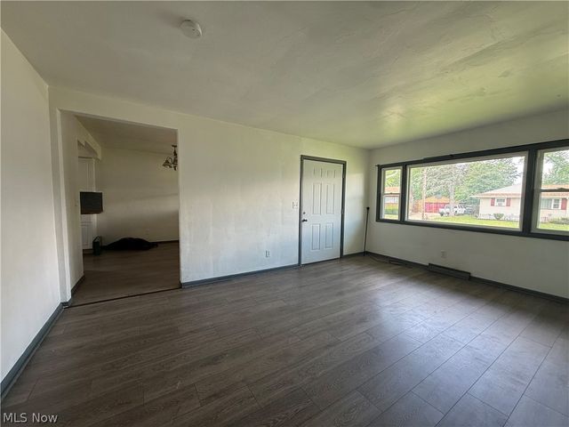 3160 Linda Drive NW, Warren, OH 44485