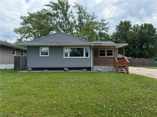 3160 Linda Drive NW, Warren, OH 44485