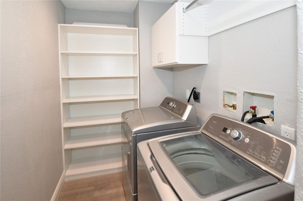 Image 46 of property listing at 6690 BURNING TREE DRIVE, Seminole, FL 33777