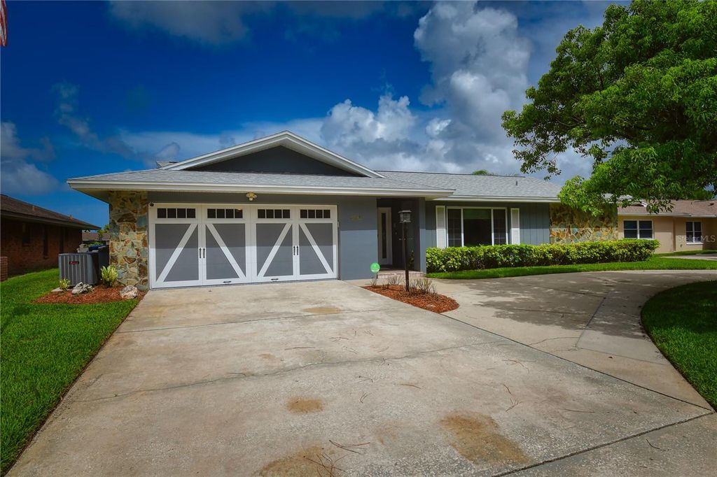 Image 49 of property listing at 6690 BURNING TREE DRIVE, Seminole, FL 33777