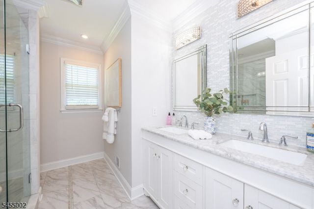103 Briar Way, Branchburg Twp., NJ 08853