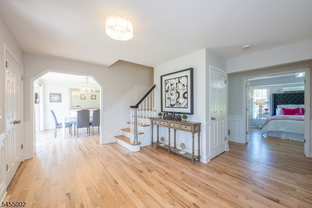 103 Briar Way, Branchburg Twp., NJ 08853