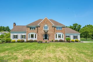 103 Briar Way, Branchburg Twp., NJ 08853