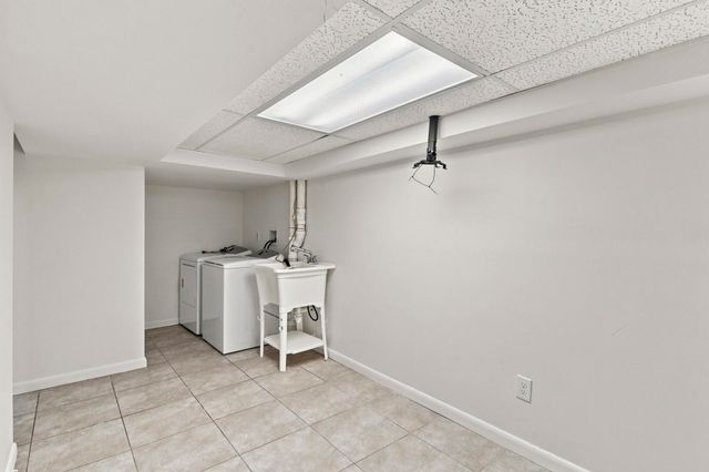 1138 MAYFAIR DR, Rahway, NJ 07065