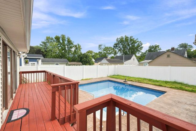 1138 MAYFAIR DR, Rahway, NJ 07065
