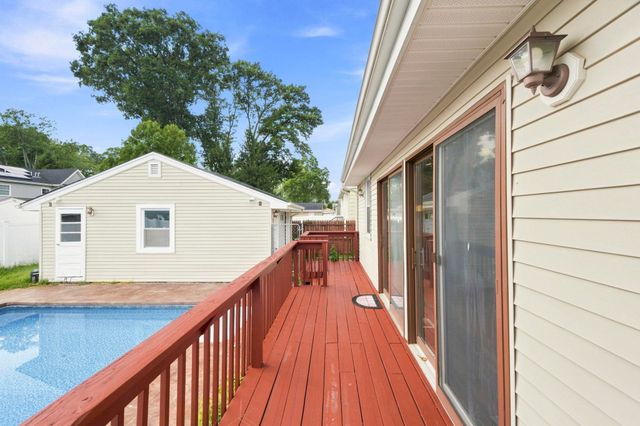 1138 MAYFAIR DR, Rahway, NJ 07065