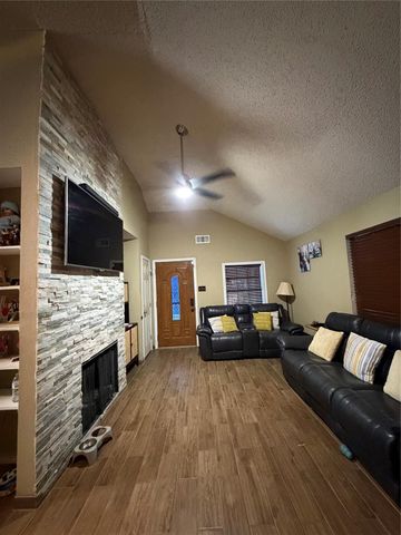 11835 Greencanyon Drive, Houston, TX 77044
