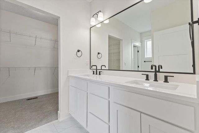 3231 NW 27th Circle, Ankeny, IA 50023