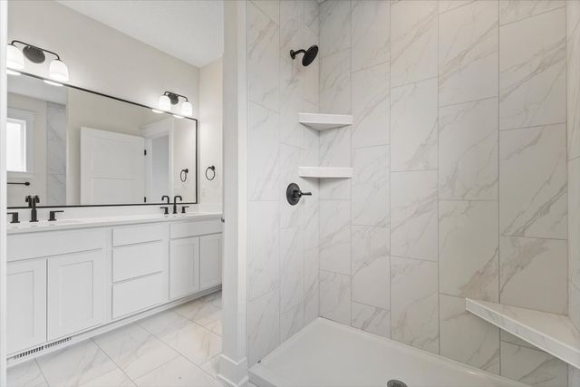 3231 NW 27th Circle, Ankeny, IA 50023