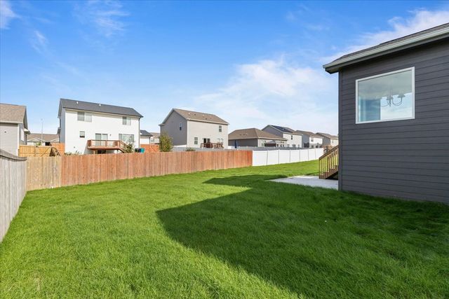 3231 NW 27th Circle, Ankeny, IA 50023