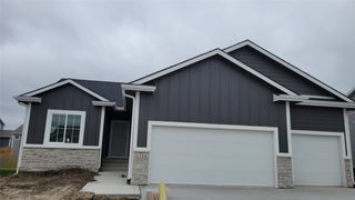 3231 NW 27th Circle, Ankeny, IA 50023