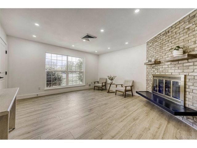 3855 S Monaco St 103, Denver, CO 80237