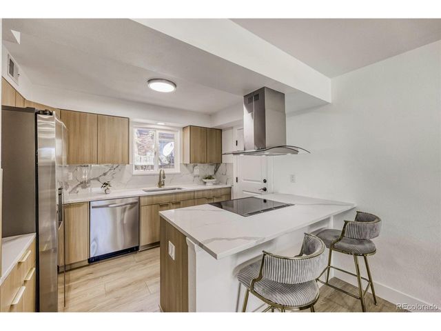 3855 S Monaco St 103, Denver, CO 80237