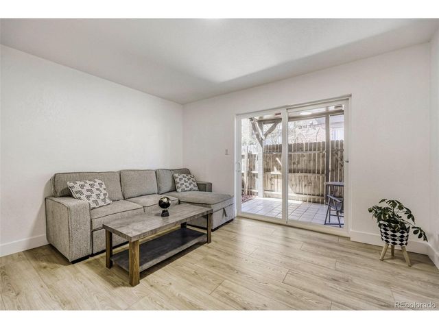 3855 S Monaco St 103, Denver, CO 80237
