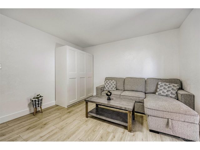 3855 S Monaco St 103, Denver, CO 80237