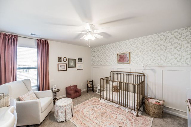 7039 Sunny Parks Dr, White House, TN 37188