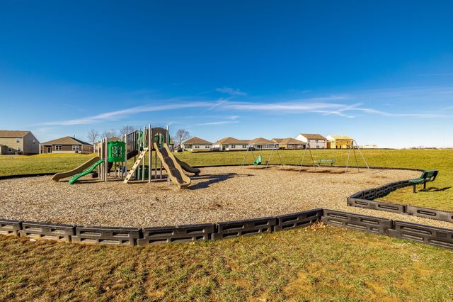 7039 Sunny Parks Dr, White House, TN 37188