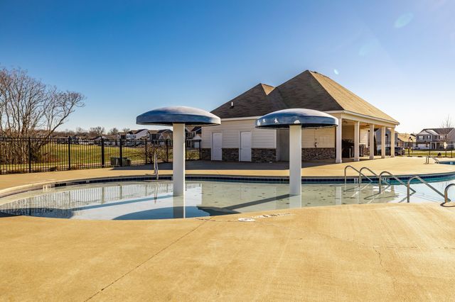 7039 Sunny Parks Dr, White House, TN 37188