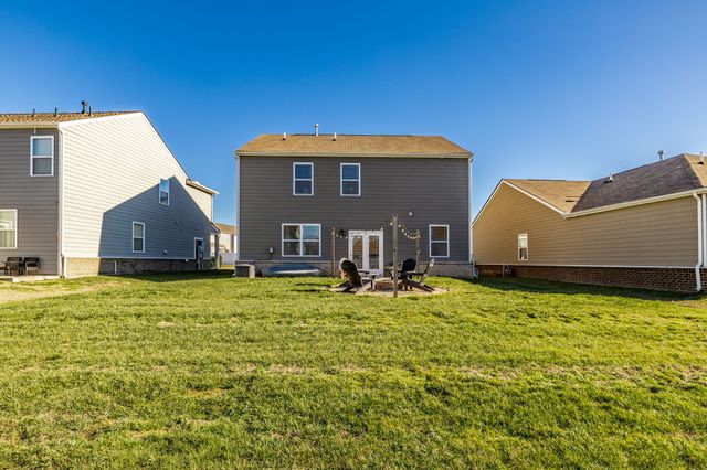 7039 Sunny Parks Dr, White House, TN 37188