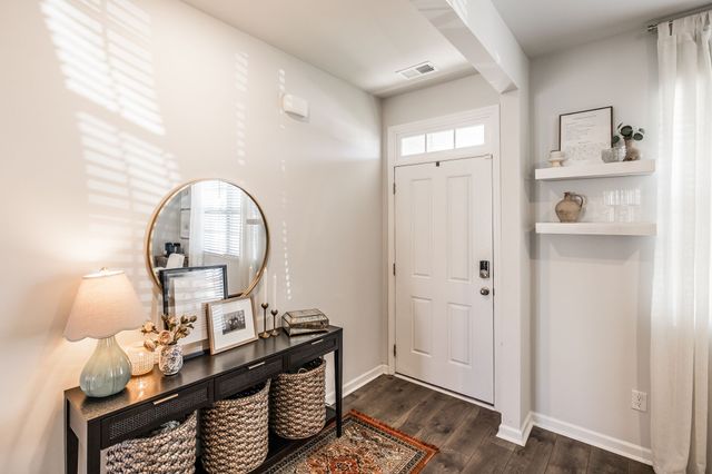 7039 Sunny Parks Dr, White House, TN 37188