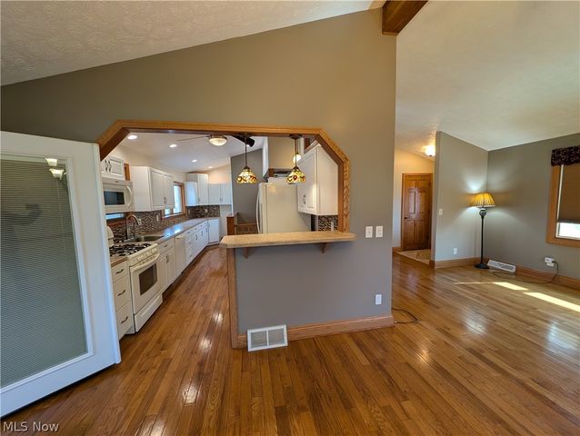 14086 Ellsworth Road, Berlin Center, OH 44401