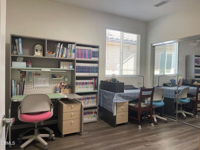 7937 N Keer Drive, Los Angeles, CA 91335